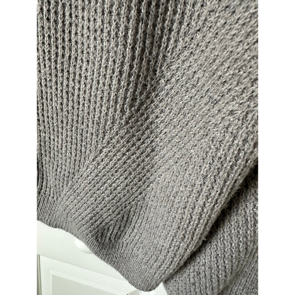 a.n.a a new approach Gray V-Neck Sweater M - Picture 4 of 5